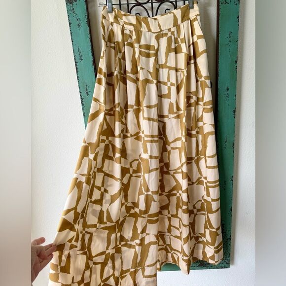 Parker wide leg dress pants. Beautiful for spring/summer. Size 0 - Picture 5 of 9